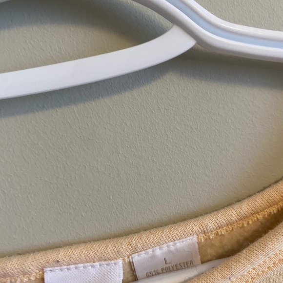 SOLD ❤️ Floral Sweater 🤩 - Picture 4 of 4